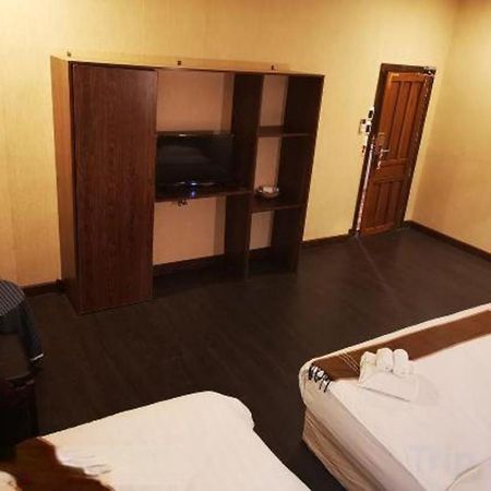 Phonethip Plaza Hotel เวียงจันทน์ ภายนอก รูปภาพ