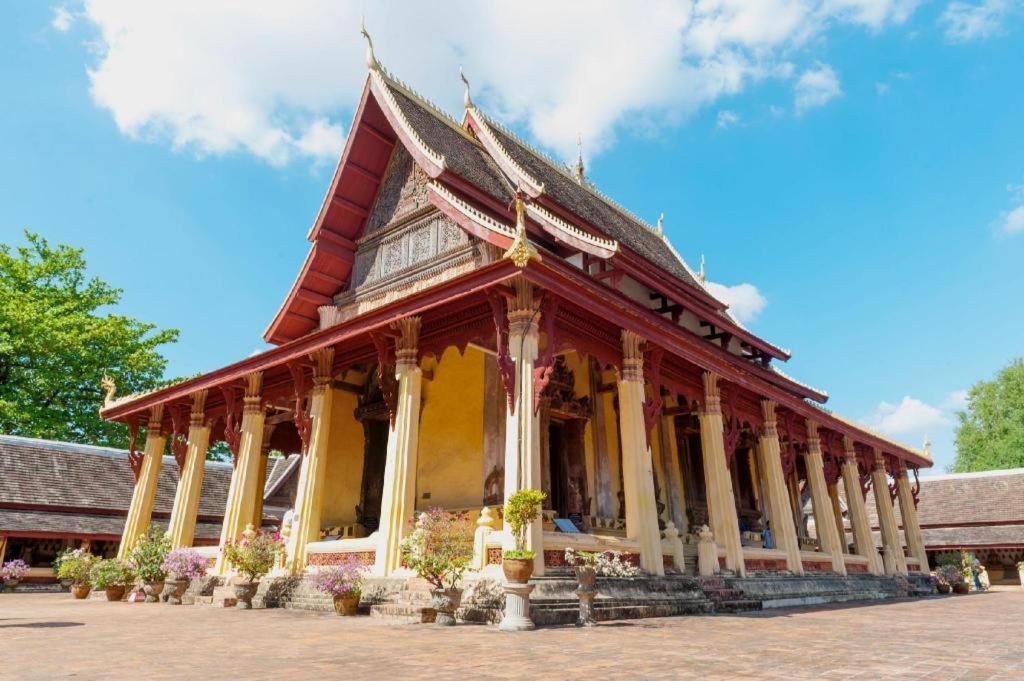 Phonethip Plaza Hotel เวียงจันทน์ ภายนอก รูปภาพ